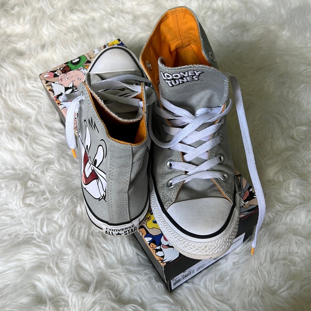 Converse Bugs Bunny Hi-tops